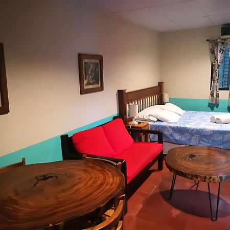 Hostal Harvest House León Esterno foto