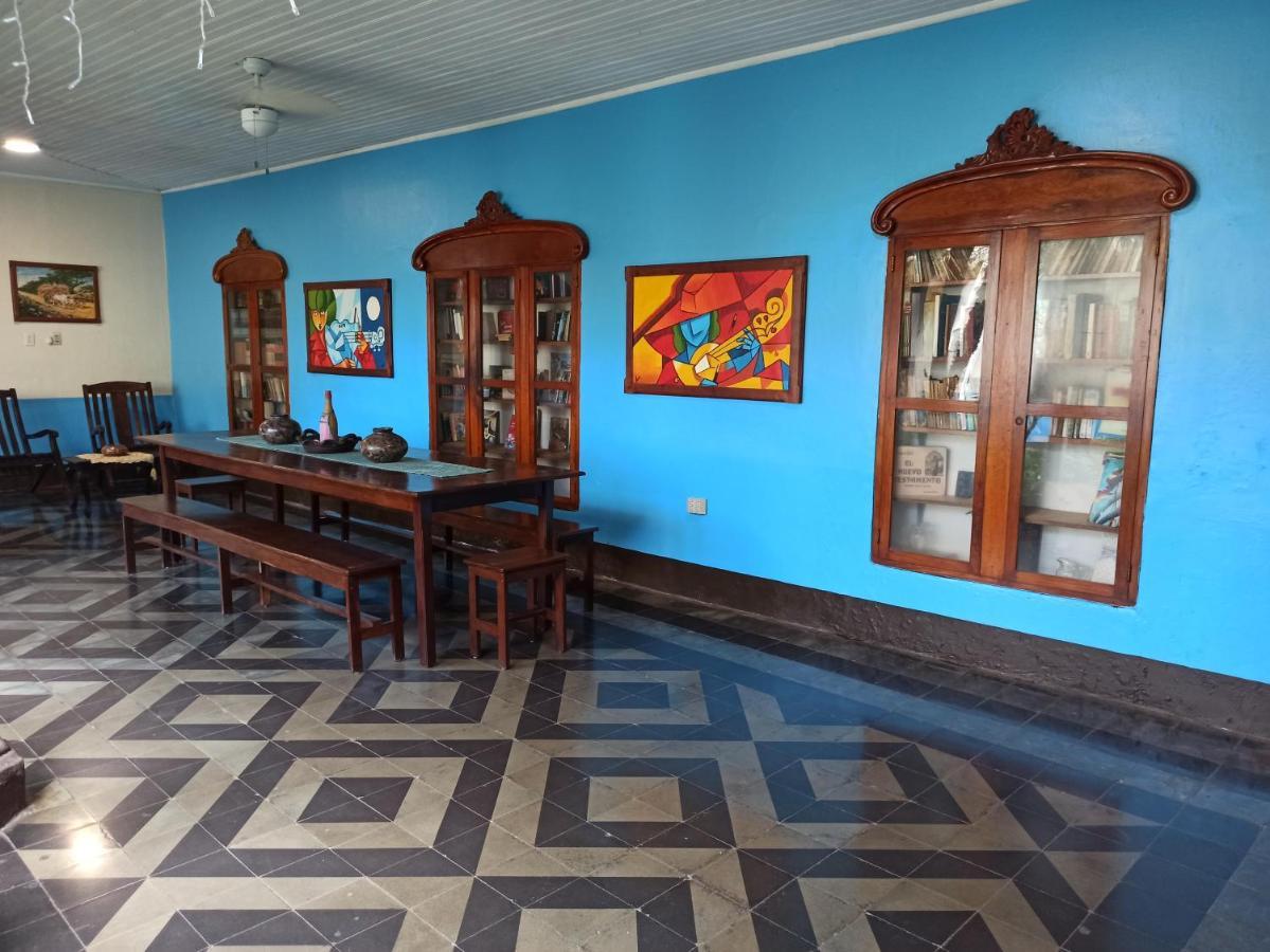 Hostal Harvest House León Esterno foto