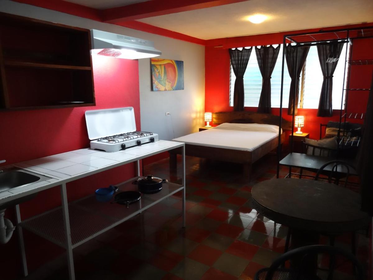 Hostal Harvest House León Esterno foto