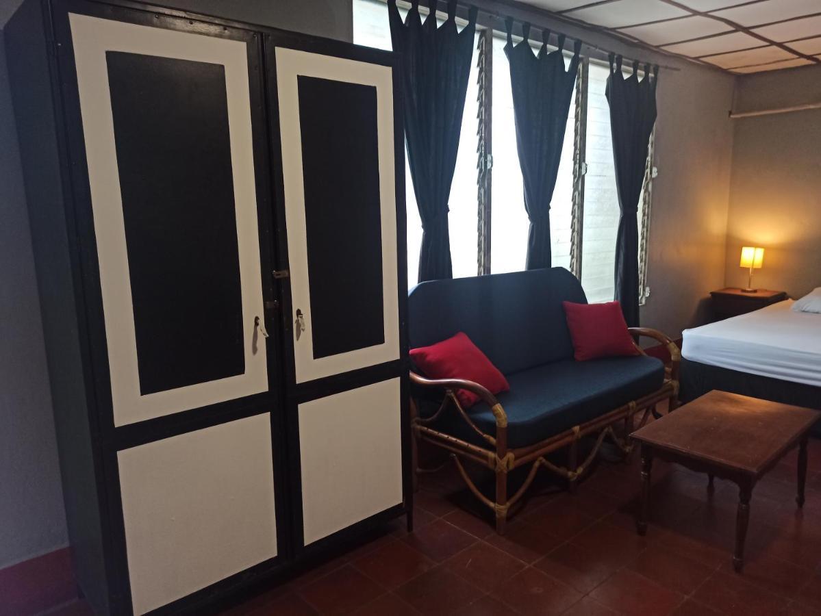 Hostal Harvest House León Esterno foto